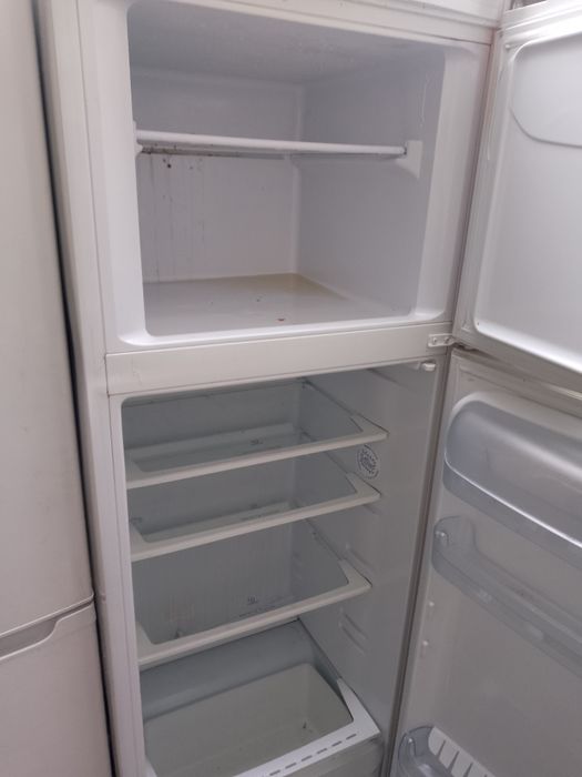 Vind frigider arctic Indesit Whirlpool Zanussi funcționale