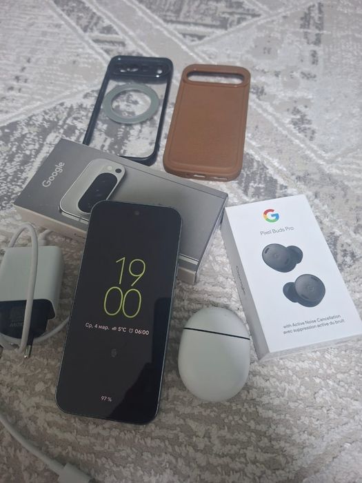 Google Pixel 9 pro + Buds pro