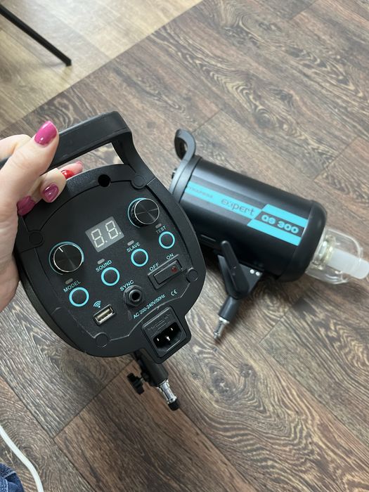 Студийна светкавица Dynaphos qs 300