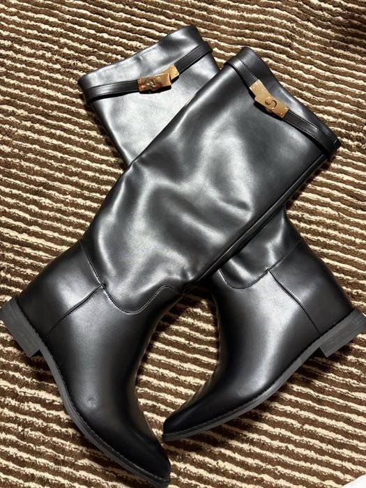 Продавам нови ботуши