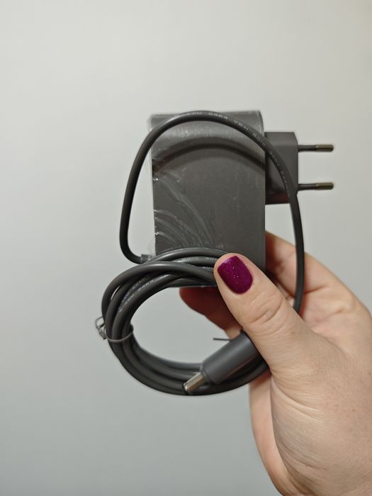 Încărcător Dyson v8