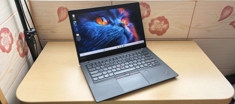 Laptop Lenovo ThinkPad T14_i5 10310U_24GB DDR4_4-5h Bateria_cu SIM 4G