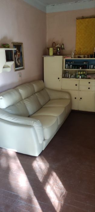 Продавам къща в с .Смирненски обл. Монтана