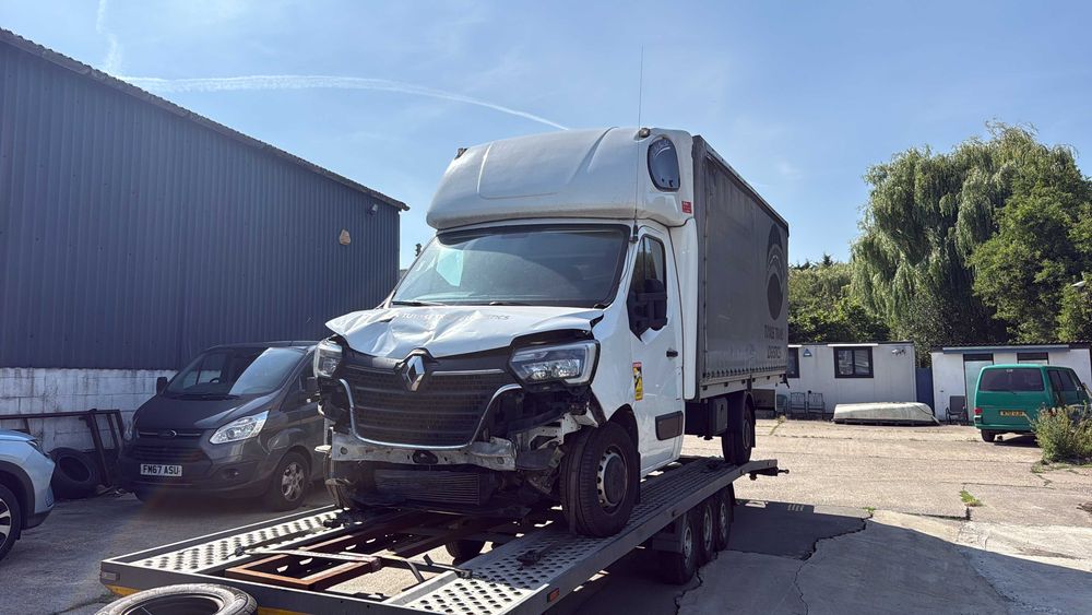 Tractari auto mutari debarasari non stop