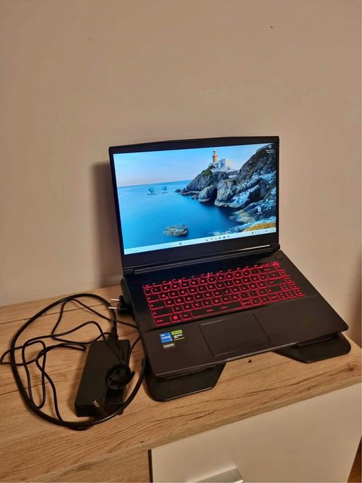 MSI Thin GF63 12UCX 144hz
