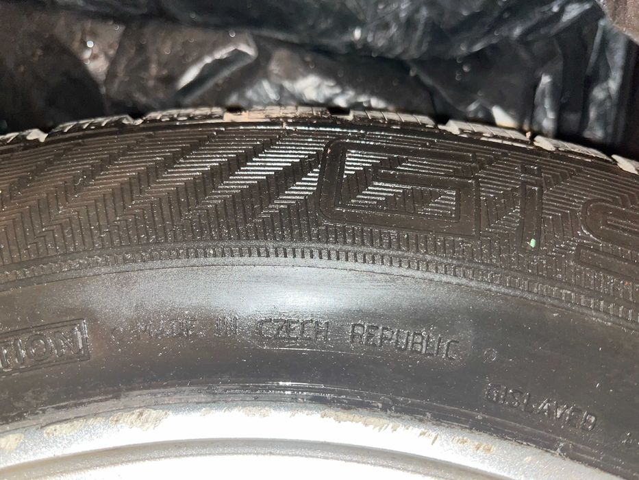 4 броя Зимни гуми GISLAVED с джанти 195/65/15 ДОТ2020