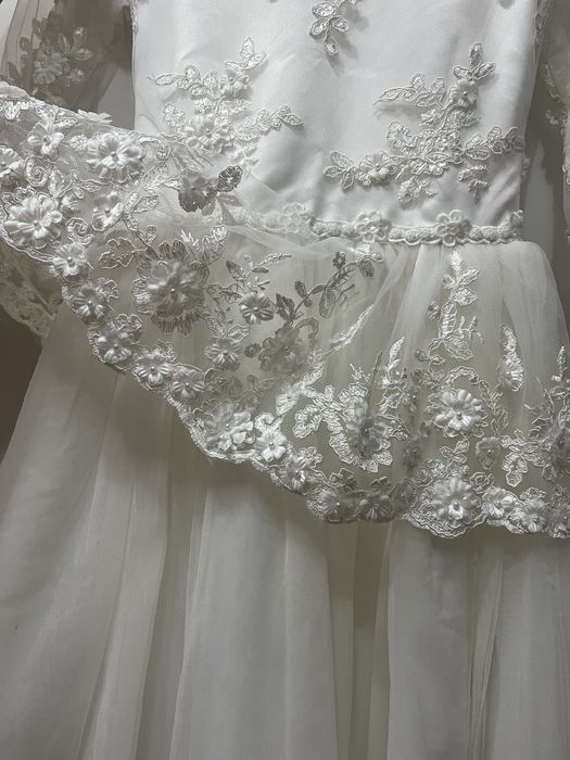 Продам платье для девочки