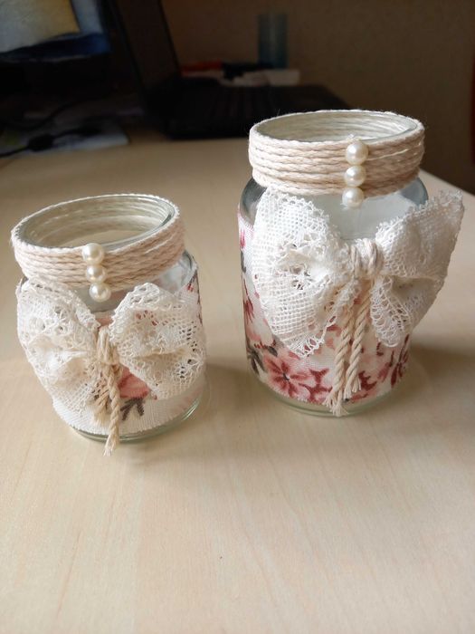 Компл. свещници или вазички стъкло с флорална текстилна декор поставка