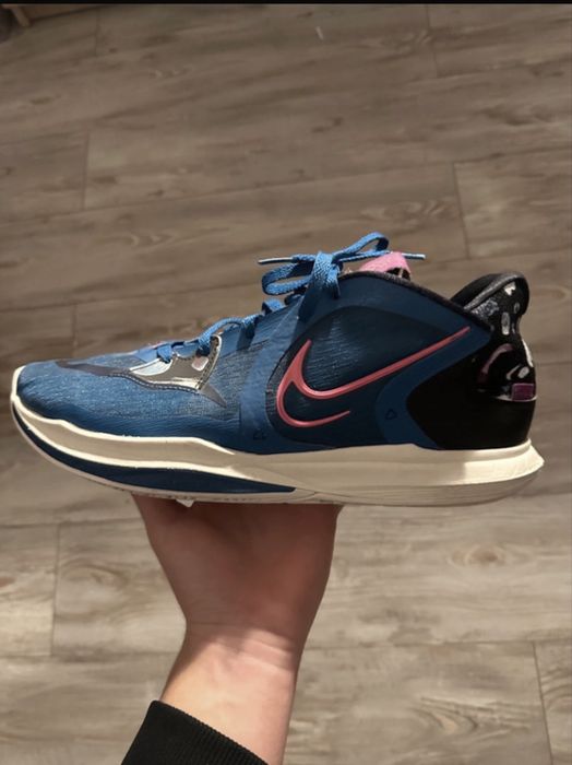 Kyrie 5 low rare
