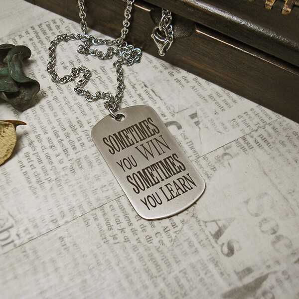 Персонално гравирани плочки от медицинска стомана