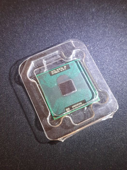 Procesor Intel Celeron 900 – 2.20 GHz, Socket P (478)