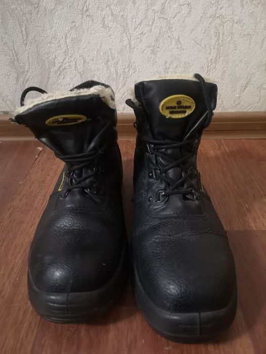 Продам Спецобувь зимние