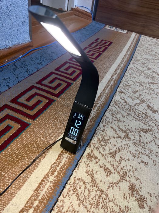 Умная настольная лампа