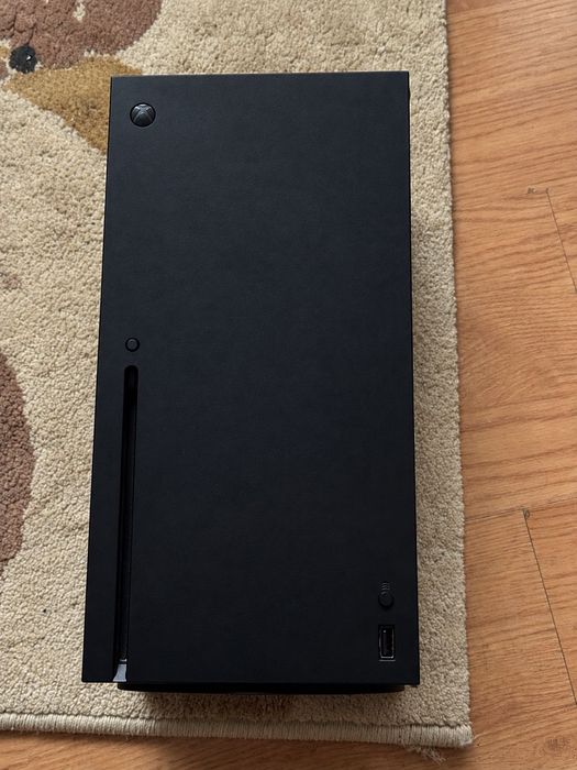 Xbox Series X 1TB + Controller – Stare Foarte Bună