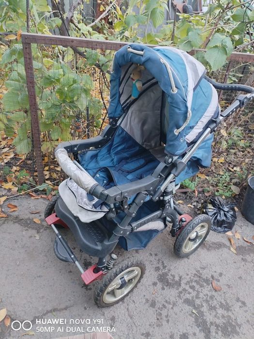 Продам детскую коляску