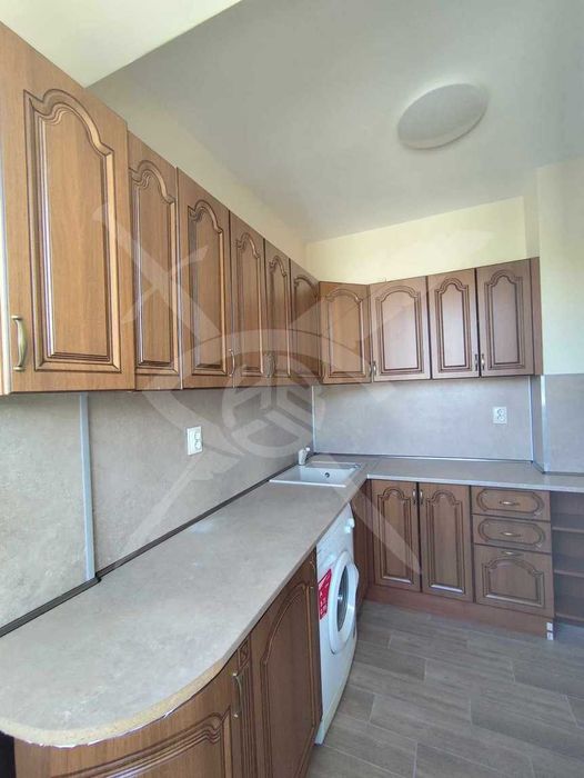 Дава се под наем Тристаен апартамент в Варна, Окръжна болница - 80 кв.м за 165038.55 € - Снимка #1