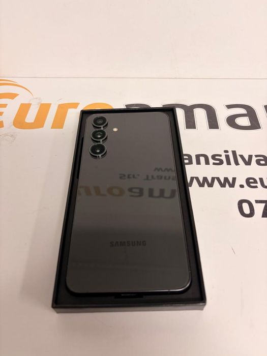 Samsung Galaxy S24 FE, Dual SIM, 8GB RAM, 128GB, 5G, Graphite -T-