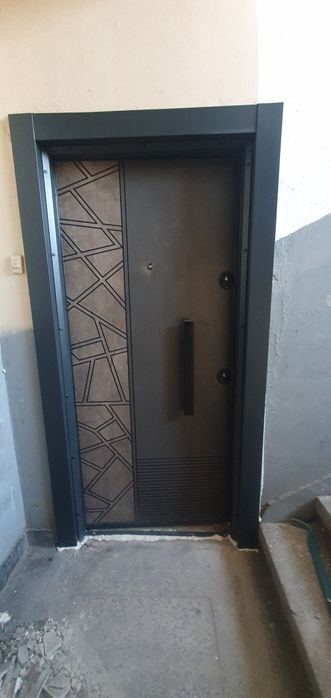 Монтаж Входни врати