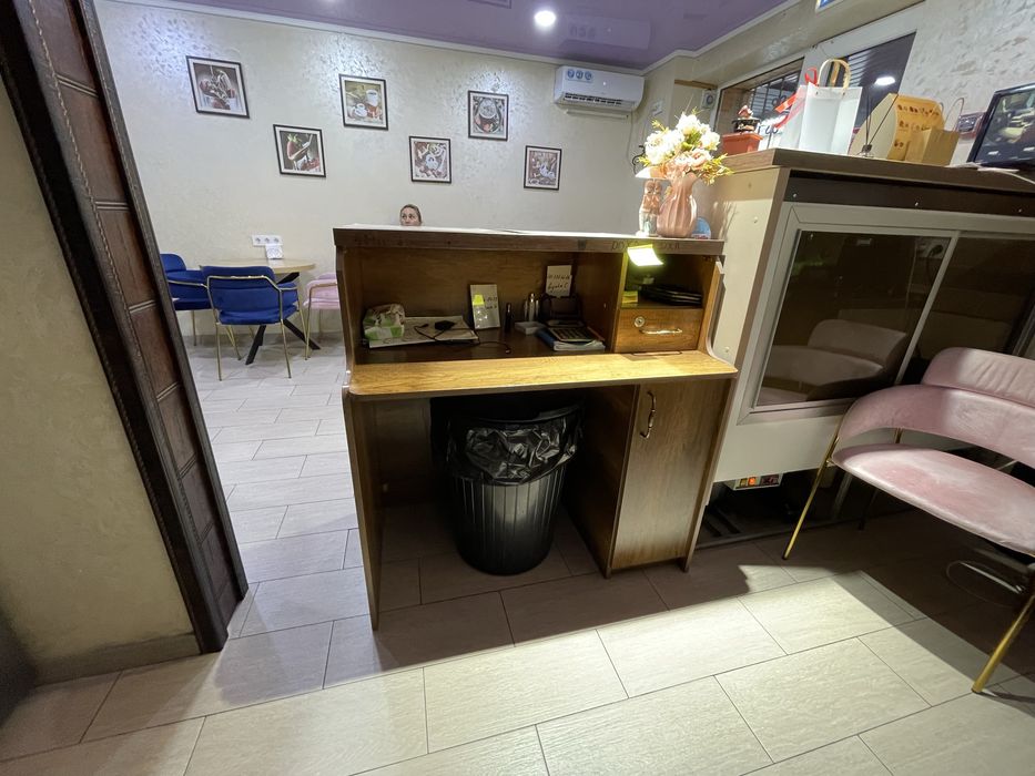 Продам стол администратора