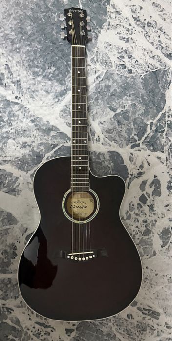 Гитара с каробкой