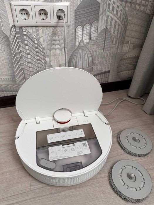 Продам робот пылесос xiaomi robot vacuum s10+