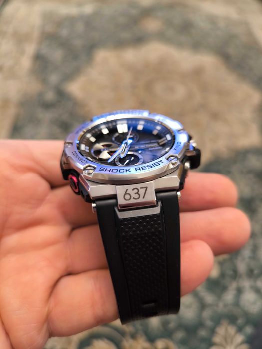 Наручные часы Casio G Shock GST-B100.