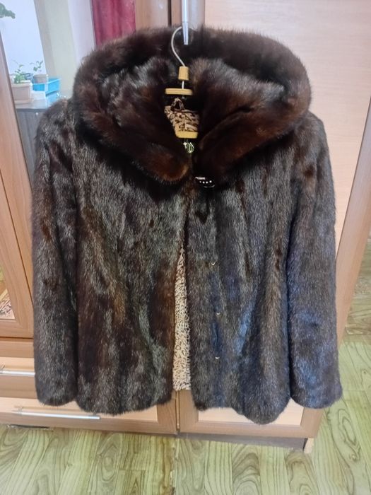 Продам норковую шубу