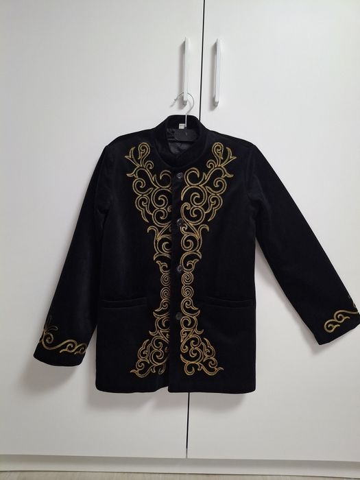 Казақша бишпет . В отличном состоянии.