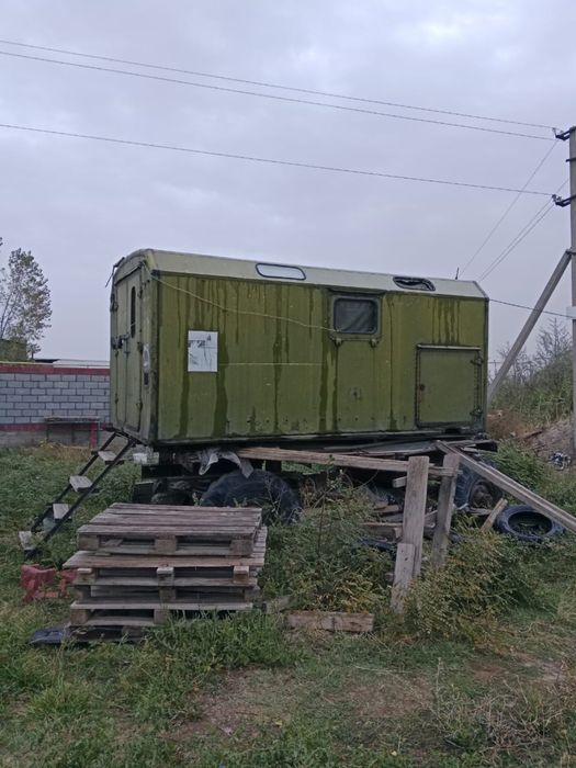 Вагон на колесах