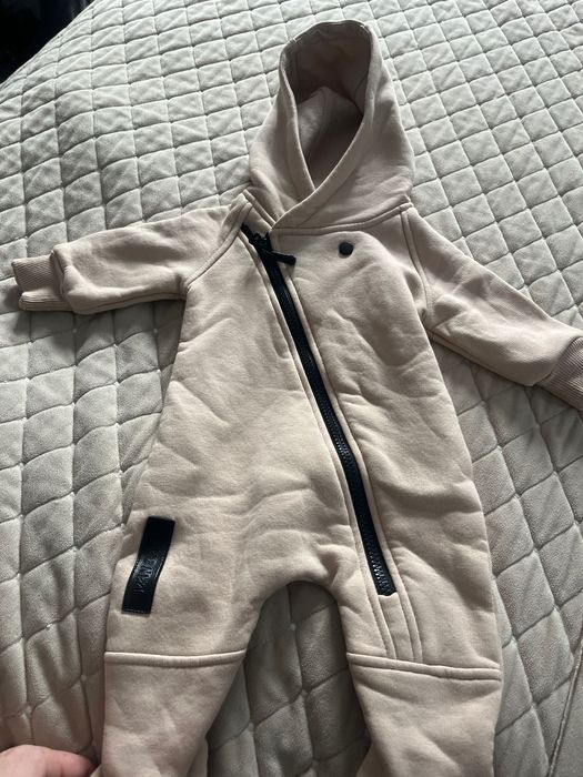 Продам детские комбинезоны