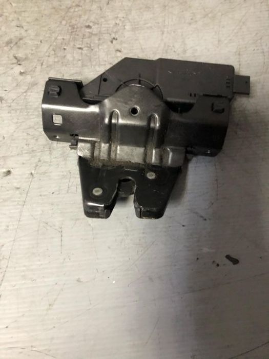 Broasca portbagaj haion bmw seria 3 e46