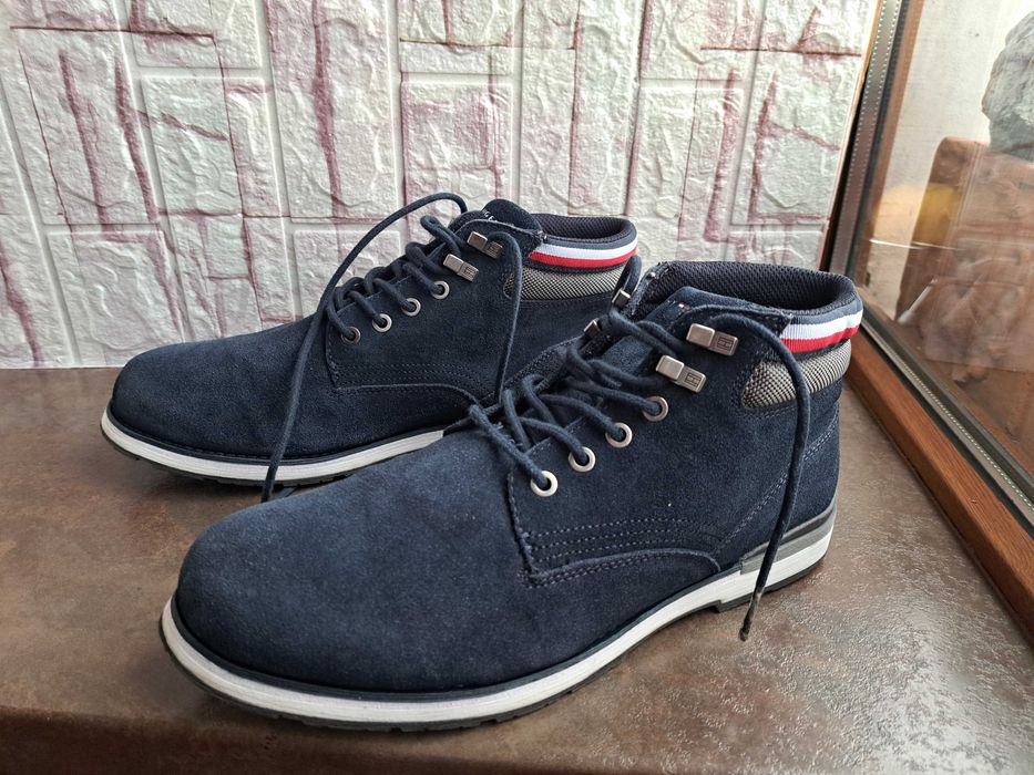 мъжки зимни обувки,боти,кубинки,ном43,Tommy Hilfiger