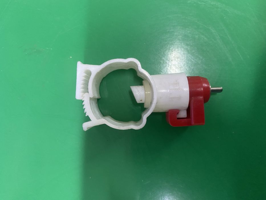 Поилки для кур и уток