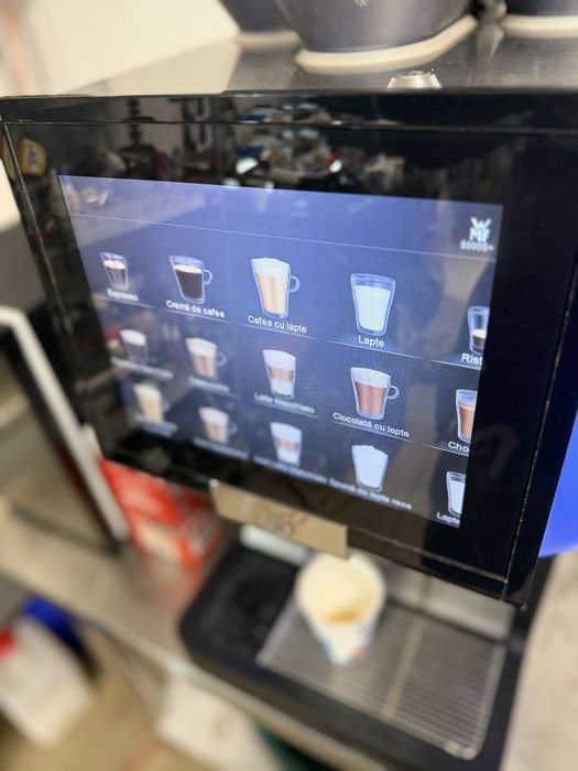 WMF 5000S+ plus Dynamic Milk,2xrasnite,1 instant,lapte proaspat