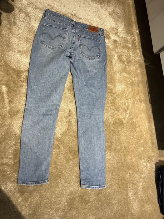 Blugi Levis skiny 38