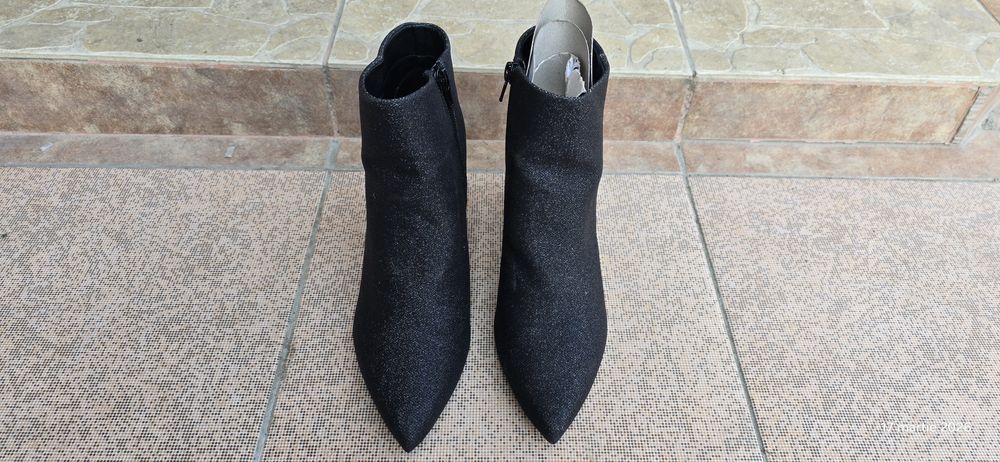 Botine, mărimea 40