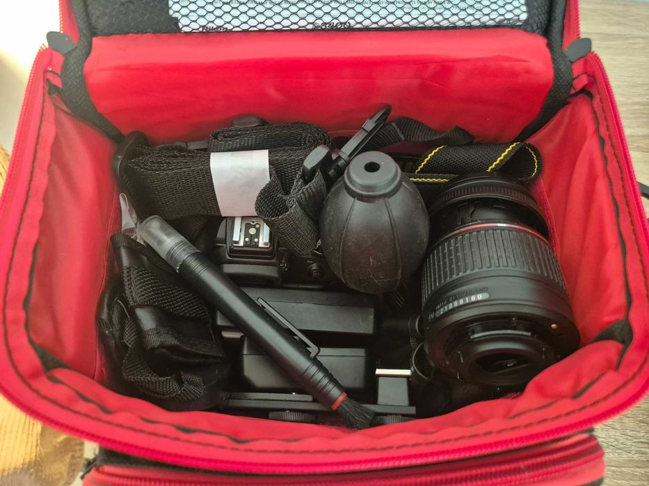 Aparat Foto Nikon DSLR D3400 + Geanta/Kit complet + trepied