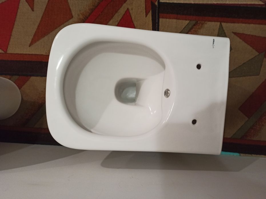 Продавам тоалетна за вграждане