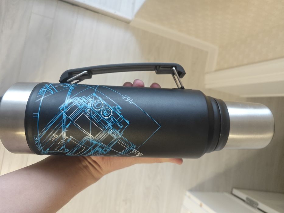 Термос для воды и чая