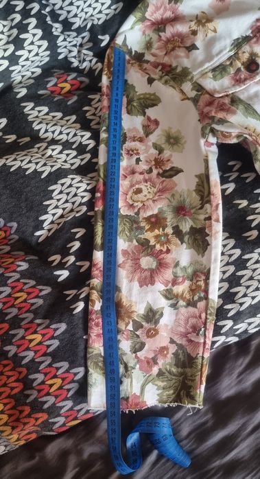 Vând geacă de blugi