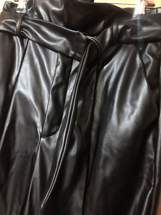 Чисто нов кожен панталон