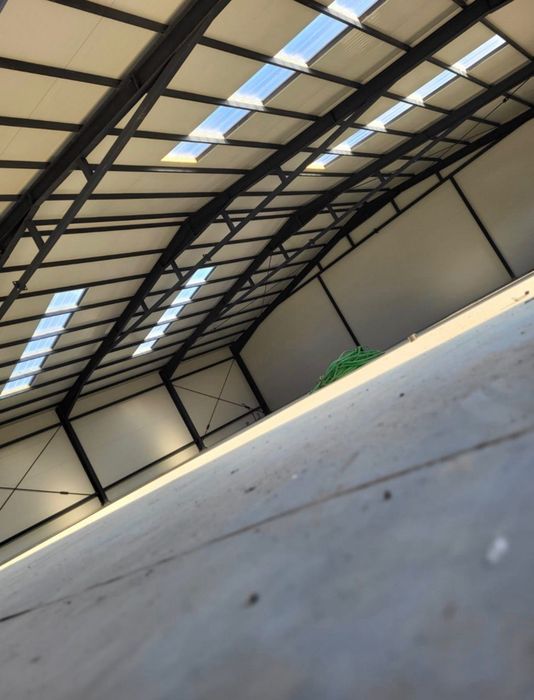 vand hală metalica avem pe stoc 6x20x3