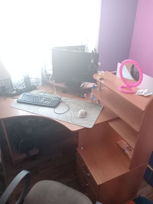 Стол компьютерный