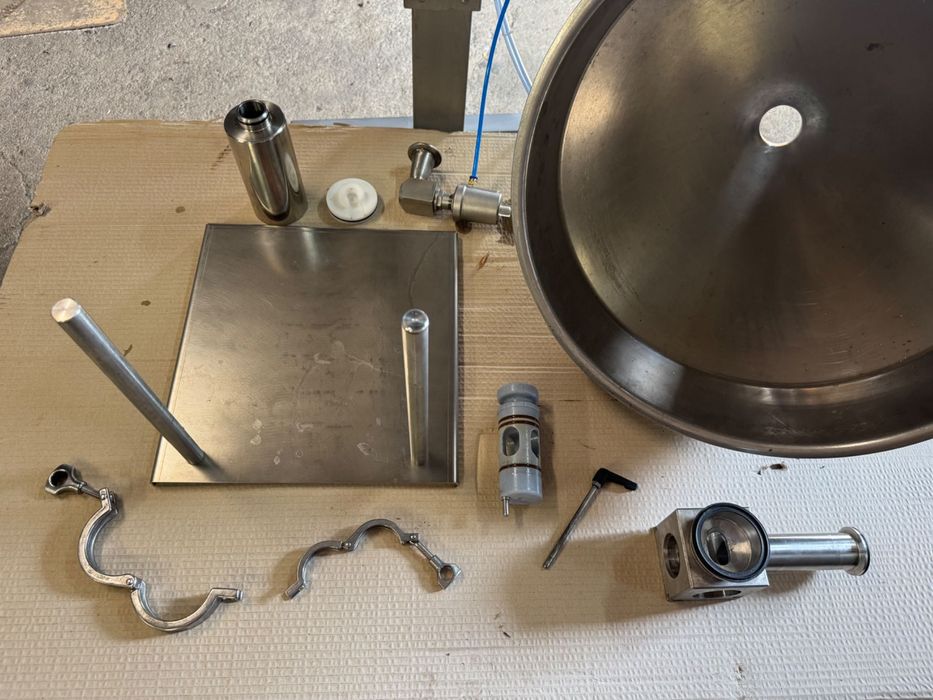 Дозираща машина за гъсти течности и смеси Bellift 275