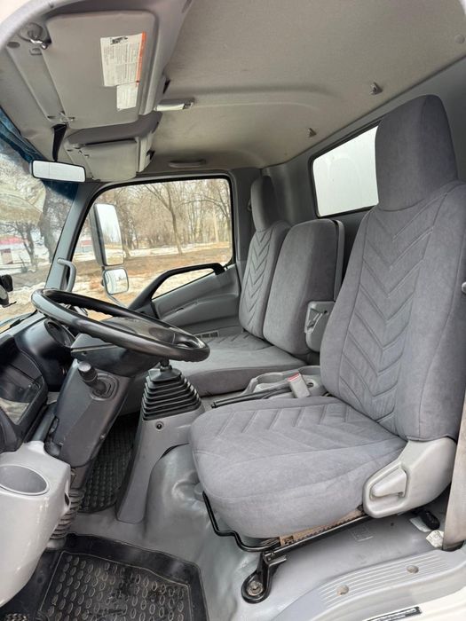 Грузовик Хино(HINO)