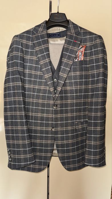 Costum Barbati | Sacou Barbati | Costum 2 piese Barbati | Costum 3 piese Barbati ca NOI | Costum DS Damat | Costum AC & CO | Sacou MANGO