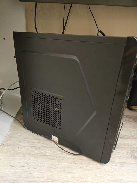 PC i3 9100F + RX 580 8GB / SSD + HDD /pc office si gaming+ casti cadou