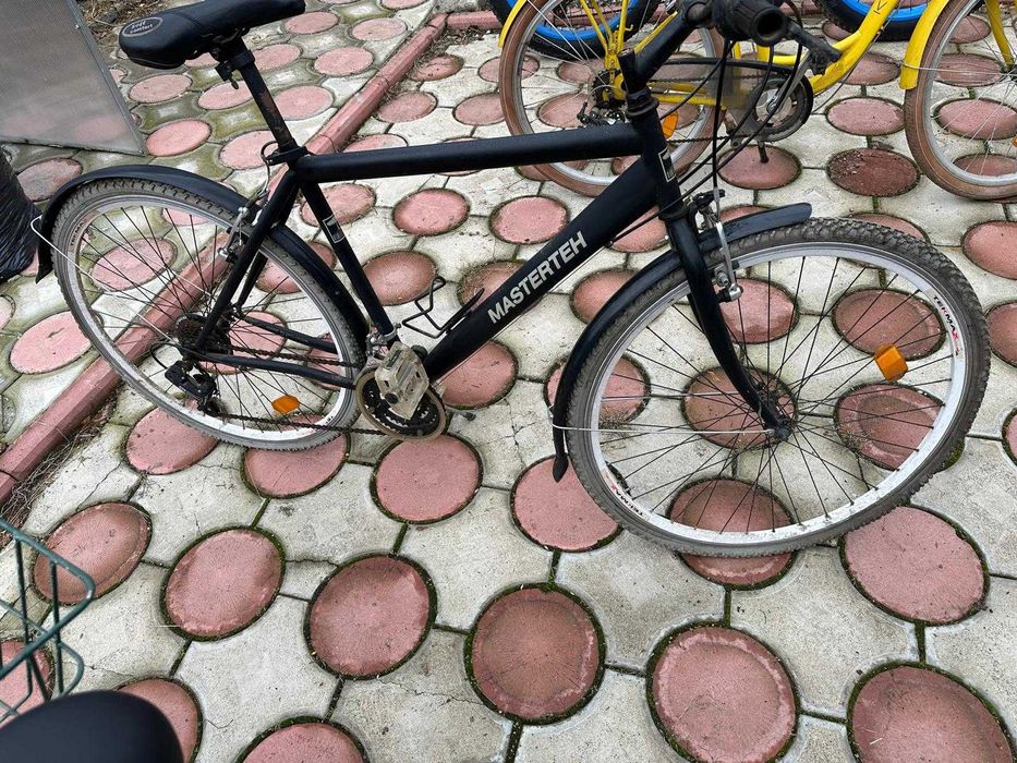 Patru biciclete de vânzare second hand