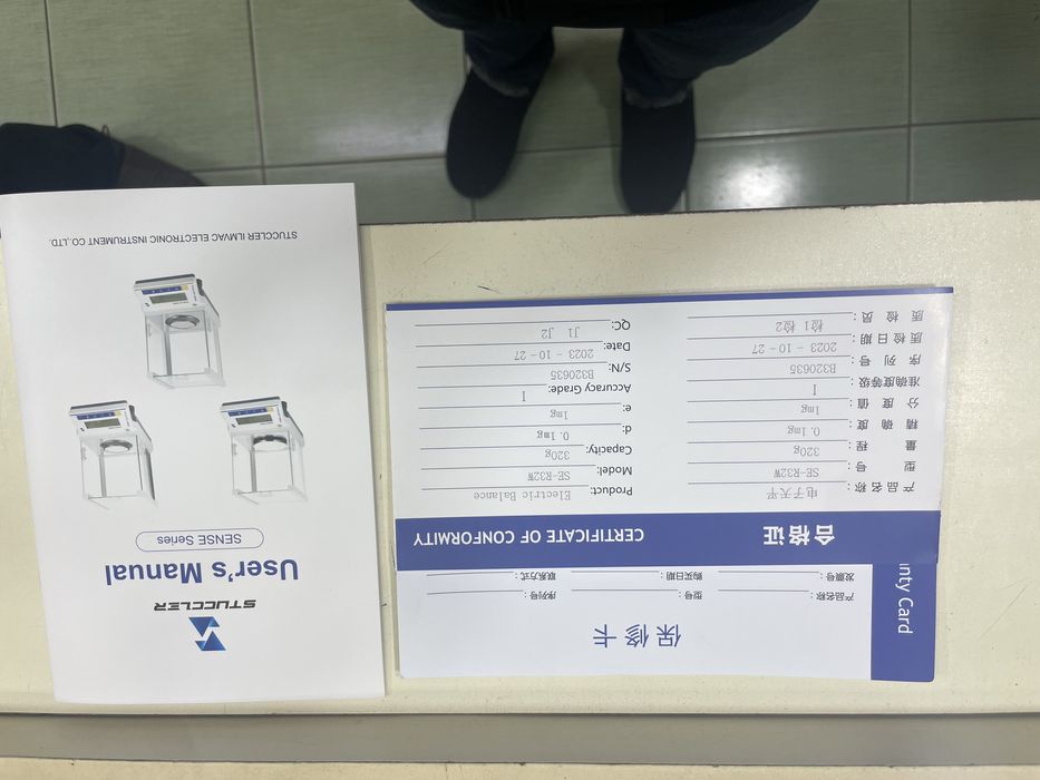 Tarozi 0.0001gramgacha olchaydi analitik