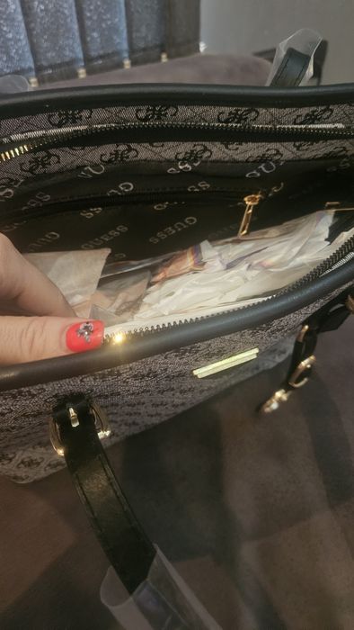 Чанта guess нова